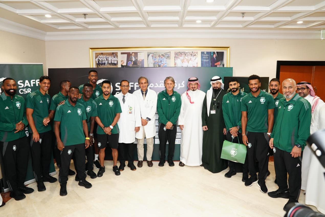 Saudi Footballers Bring Joy to Patients at Top Hospital Community Outreach Initiative 