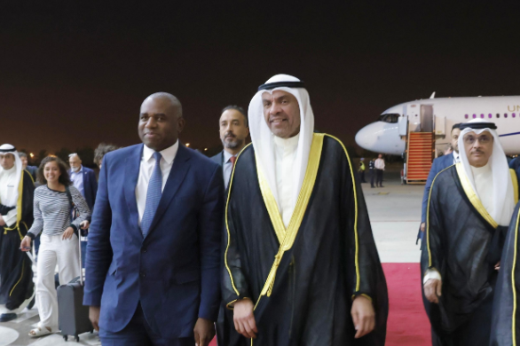 Kuwait FM receives British Foreign Affairs Secretary