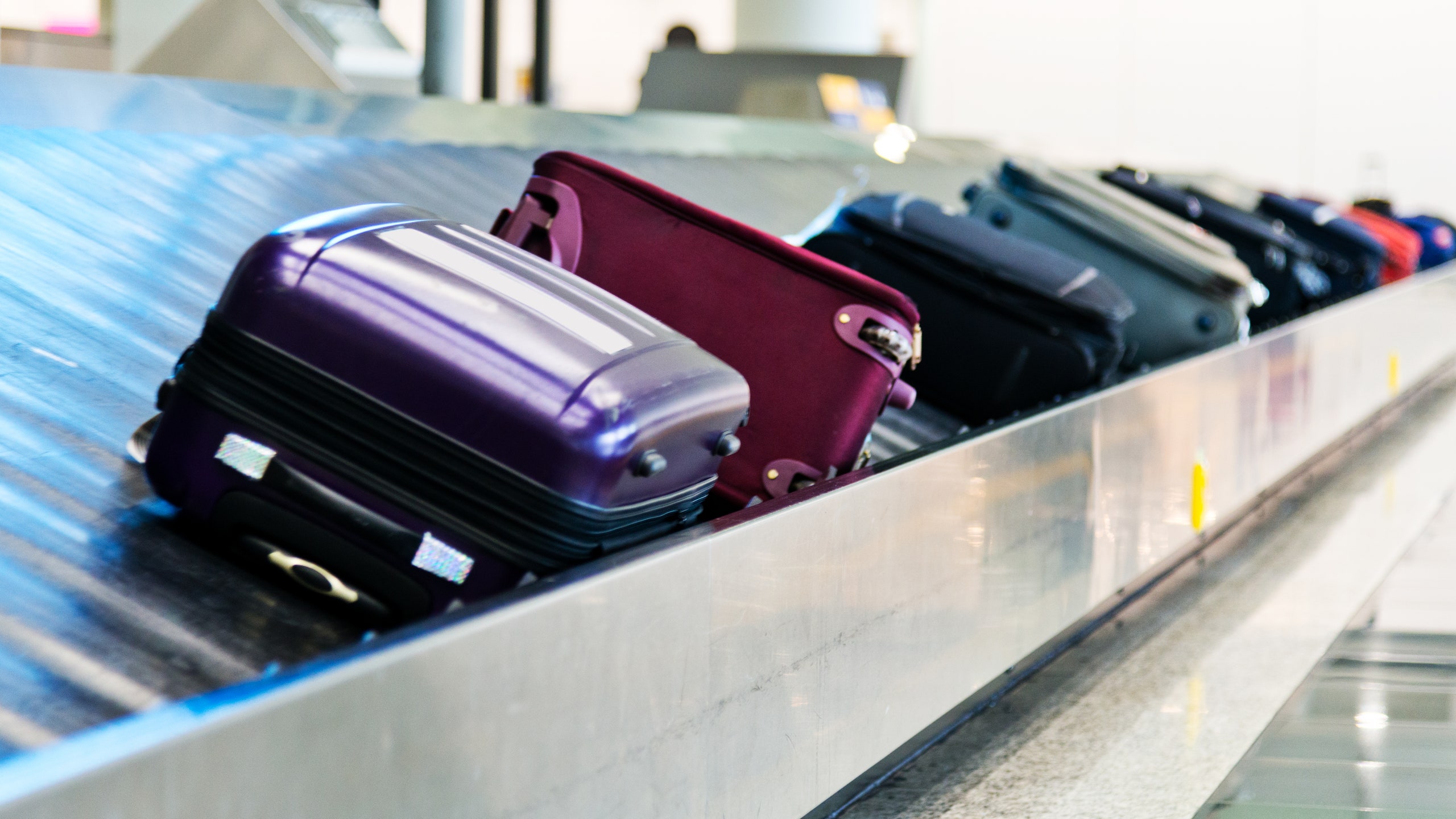 Emirates handles 100,000 bags every day in Dubai - a new record