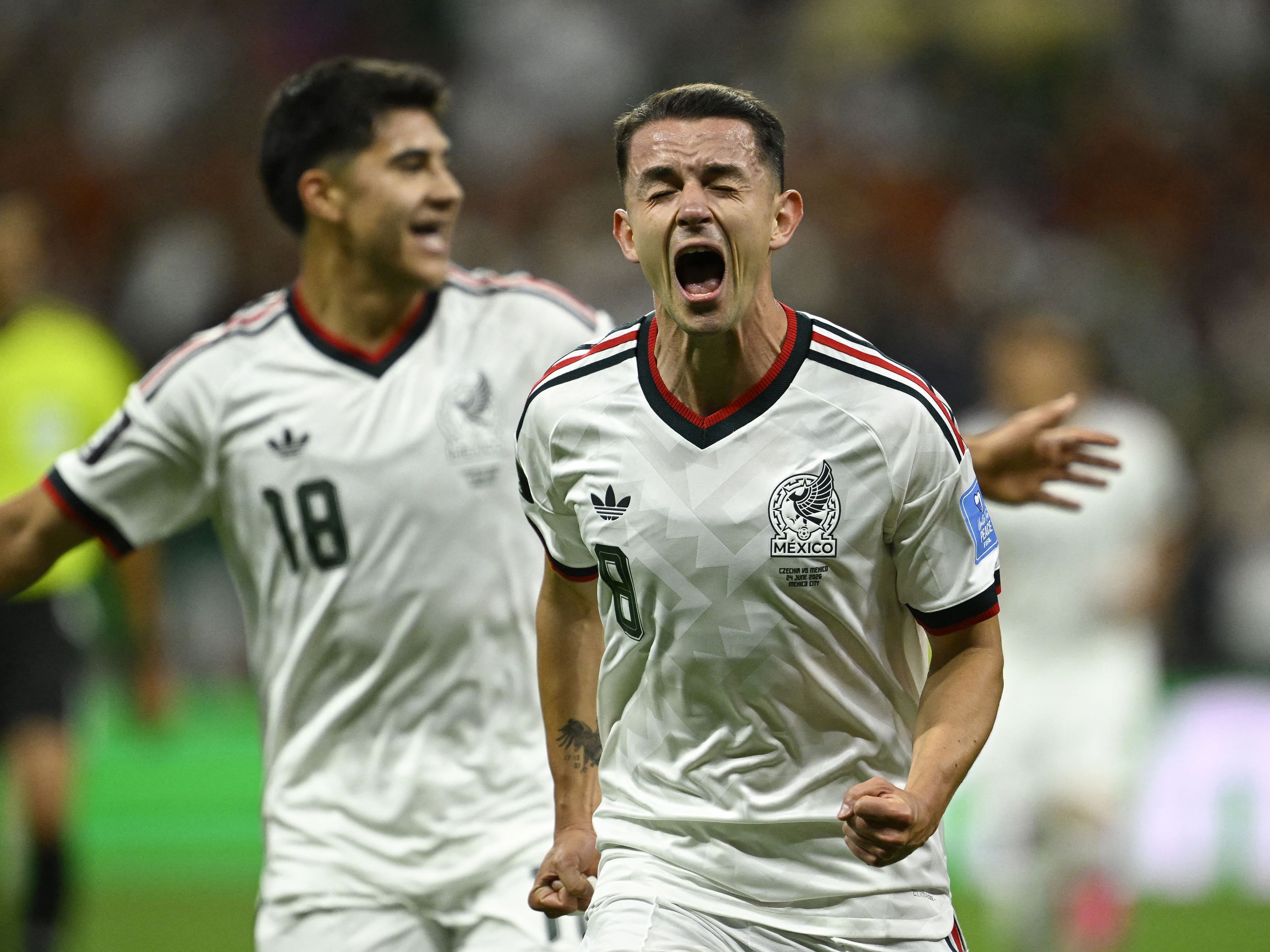 Mexico beat Czechia to reach Round of 32