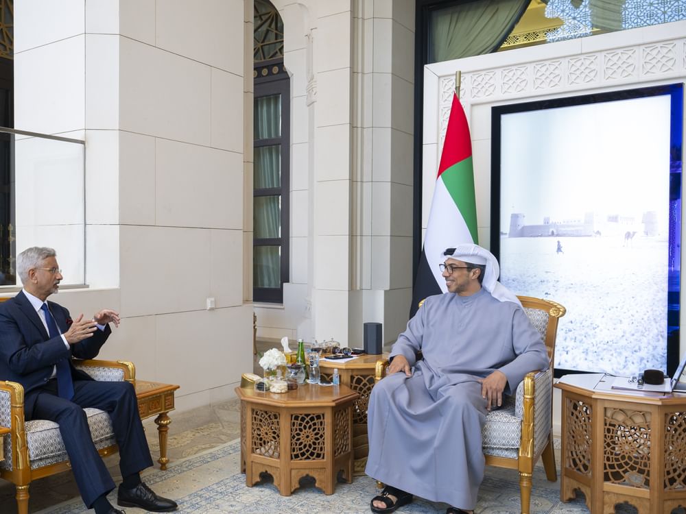 Mansour bin Zayed meets with Minister of External Affairs of India
