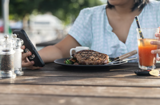 AI romance: She fell in love with ChatGPT, then she ghosted it