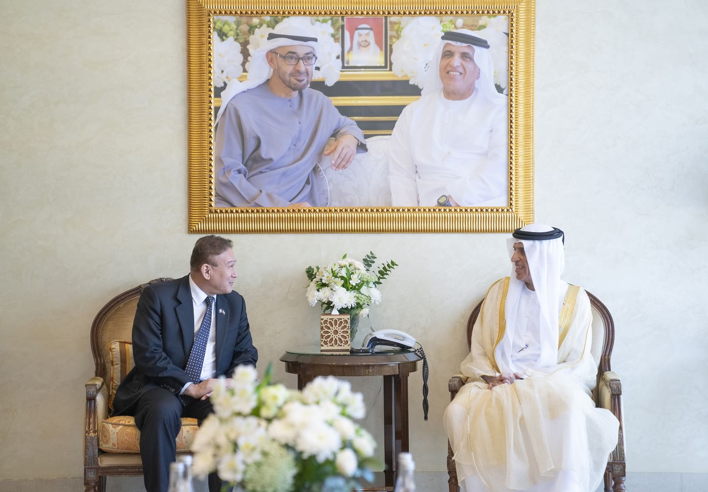 Ruler of Ras Al Khaimah receives Kazakh Ambassador