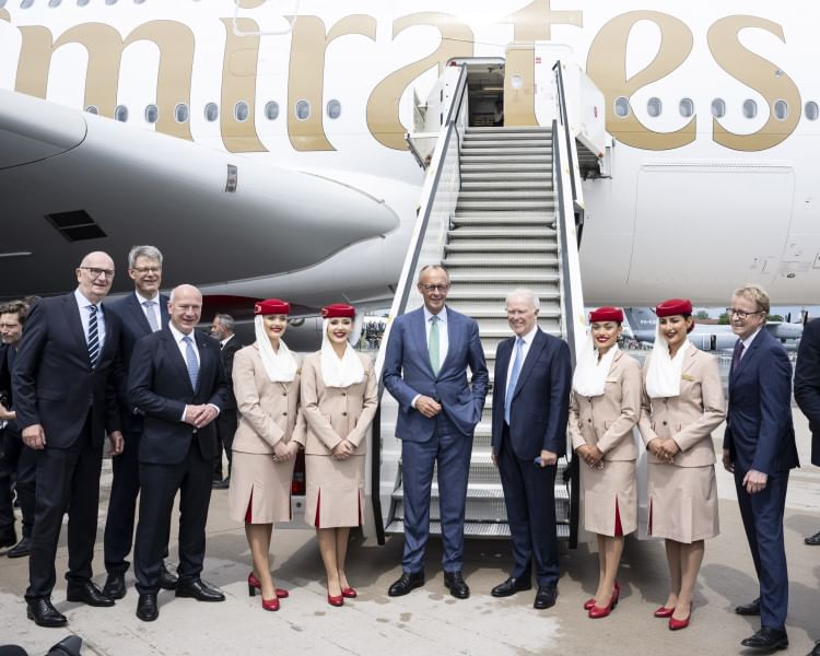 Emirates welcomes German Chancellor to its A380 at ILA Berlin