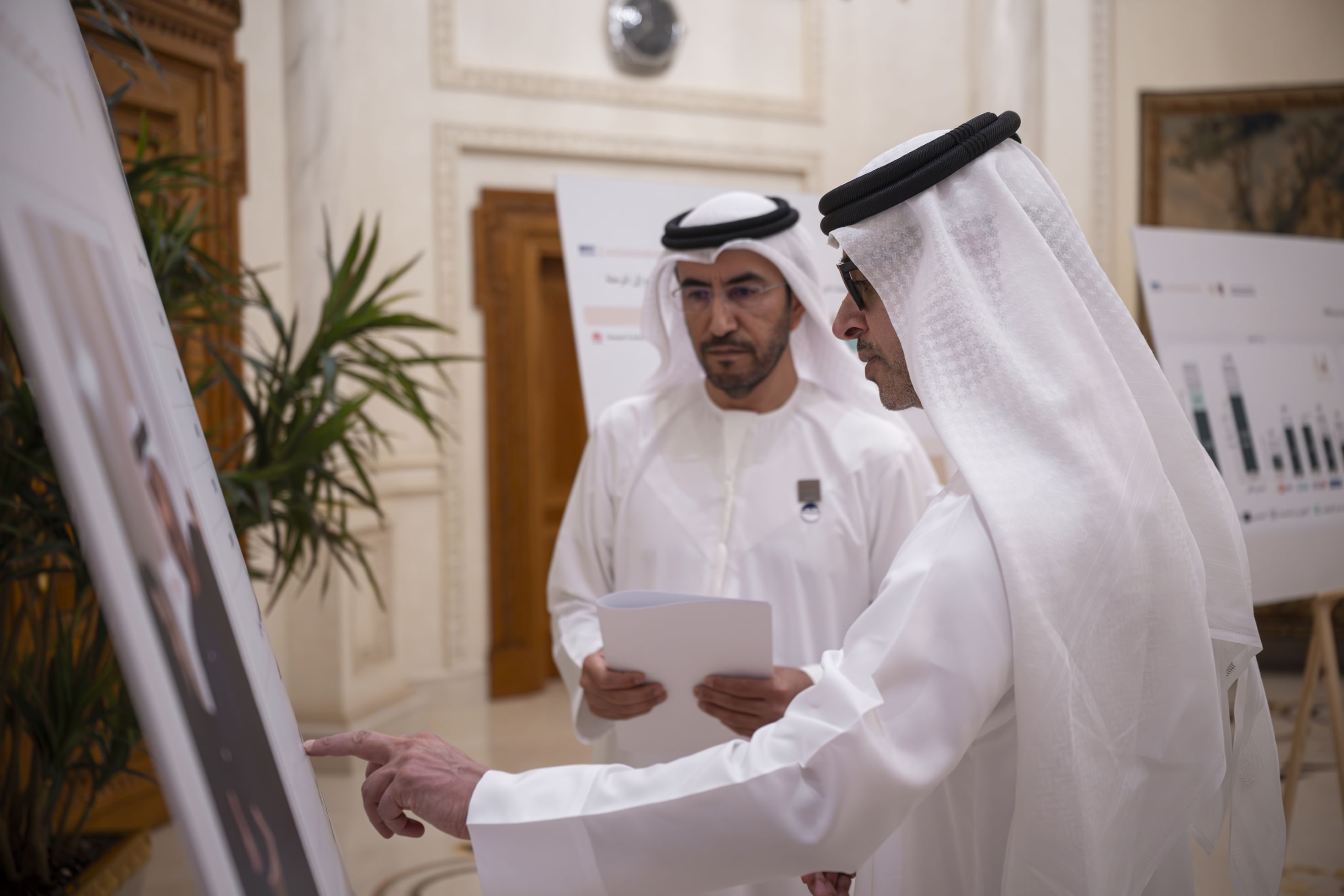Hazza bin Zayed receives delegation from 'Department of Government Enablement', reviews achievements, latest updates of Mawaheb Talent Hub in Al Ain Region