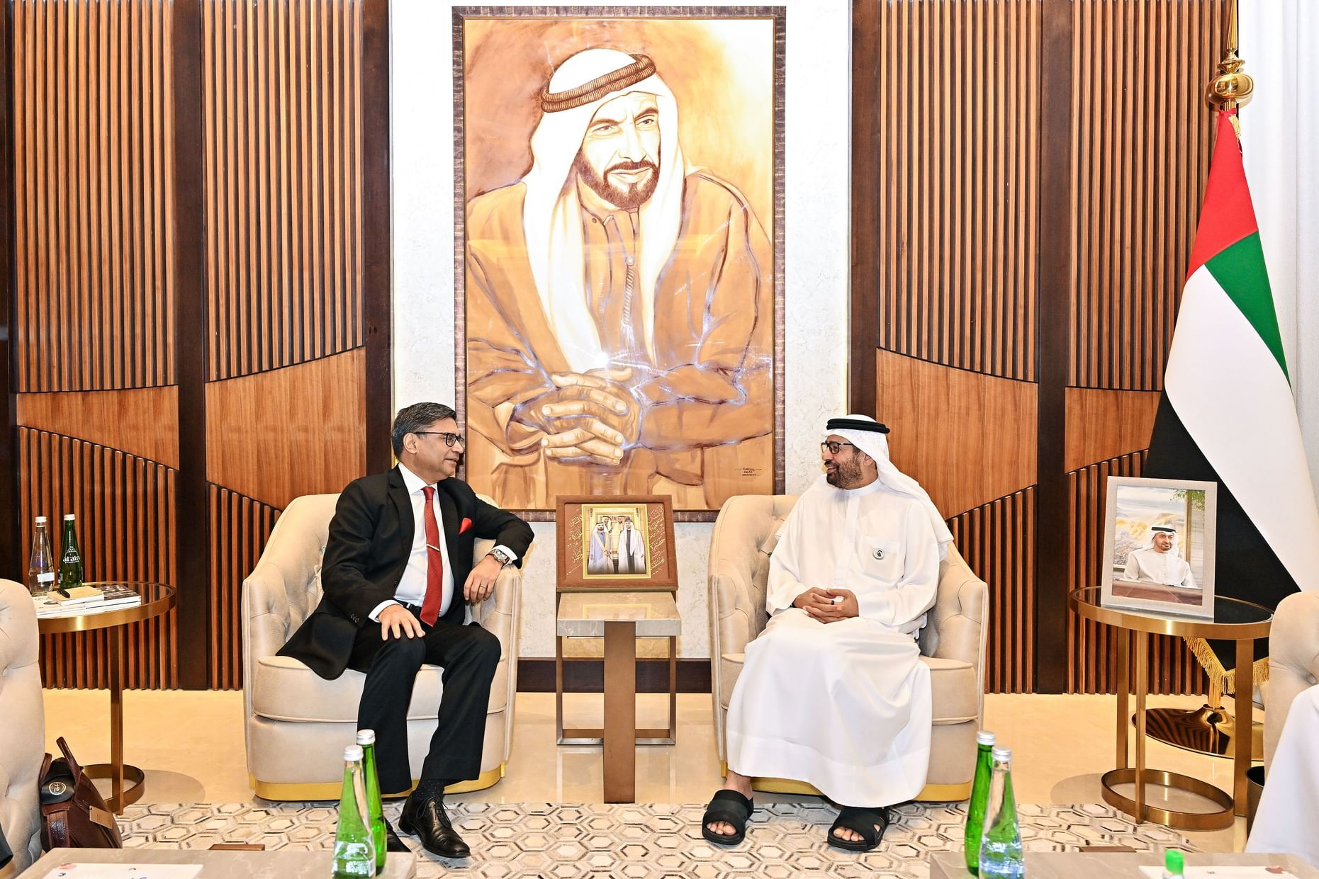 Ali Al Nuaimi receives Indian Foreign Secretary in Abu Dhabi