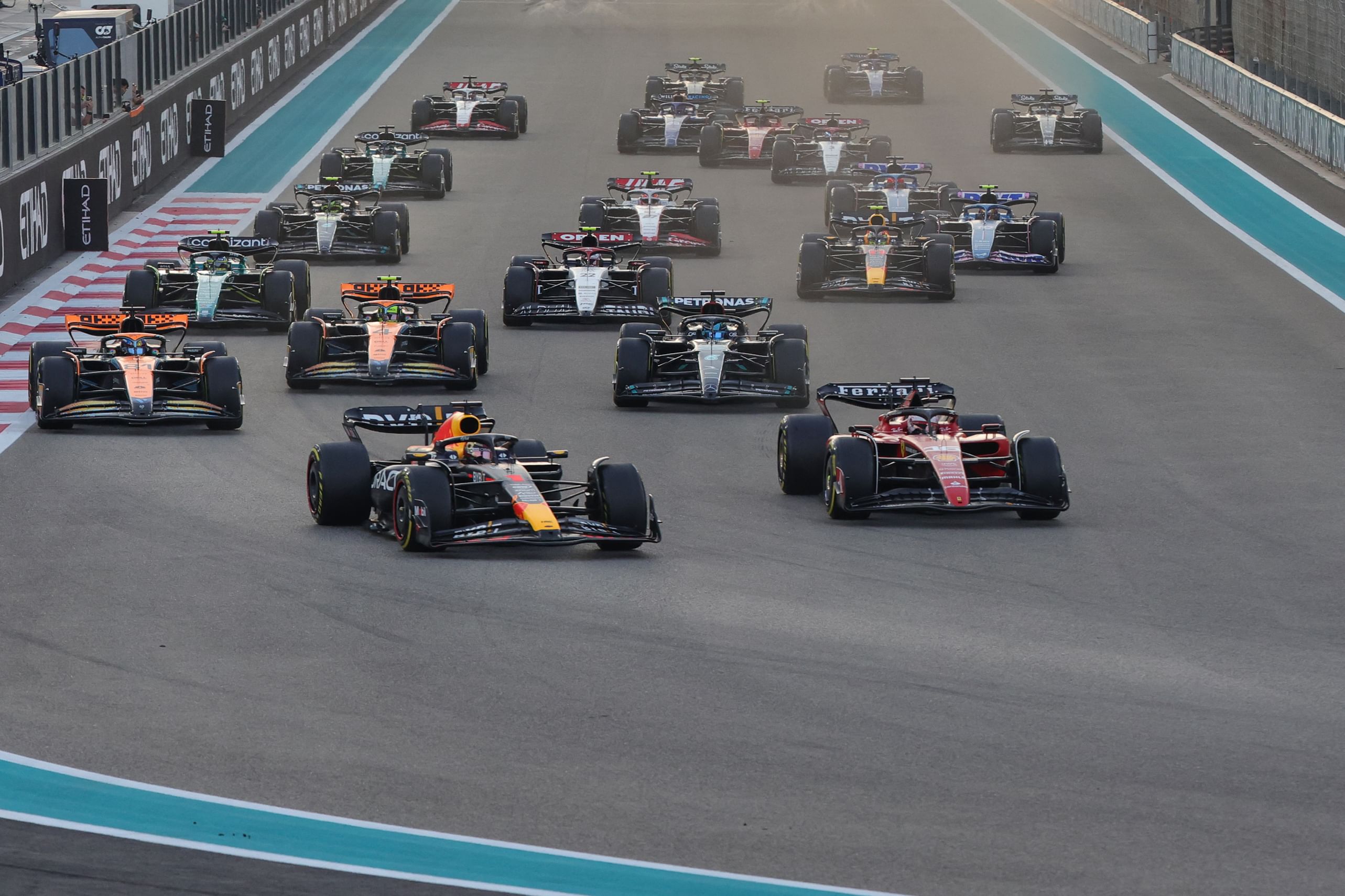 F1 teams arrive for season-ending Abu Dhabi Grand Prix 