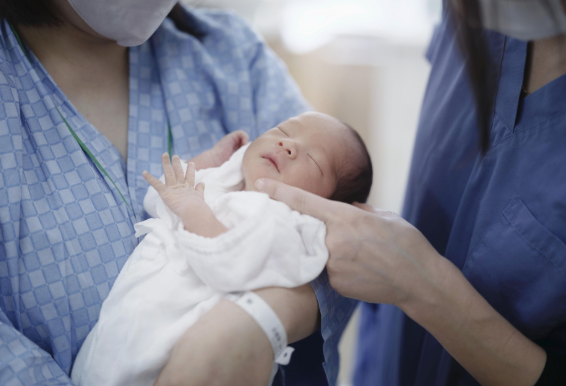 Japan's births in 2024 fall below 700,000 for 1st time