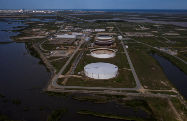US Strategic Petroleum Reserve falls to lowest level since 1983