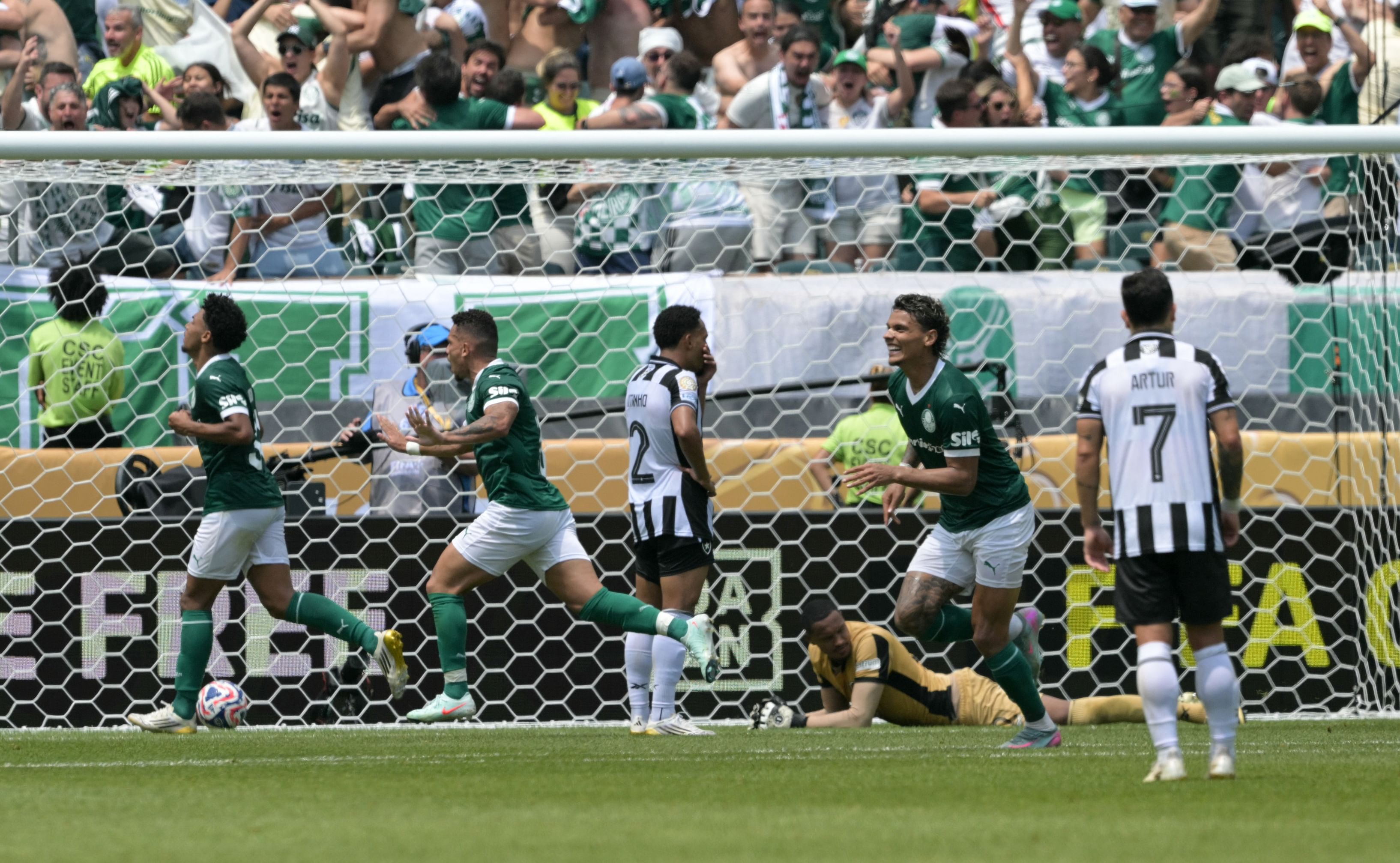 Palmeiras first to reach Club World Cup quarter-finals