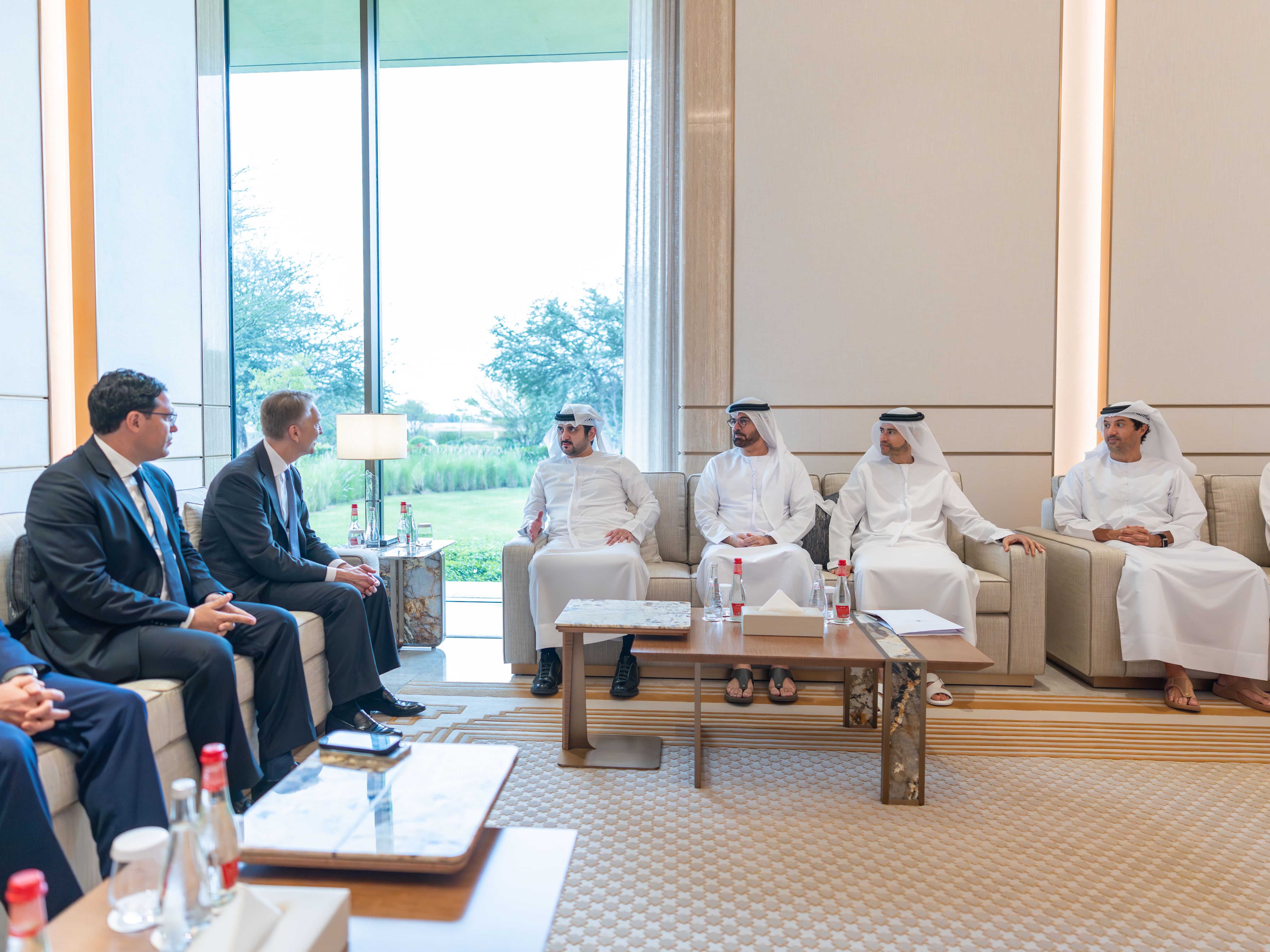 Maktoum bin Mohammed meets with CEO of Brookfield Corporation