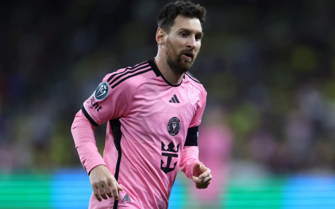 Messi in talks with Saudi club as he enters final months of Inter Miami deal