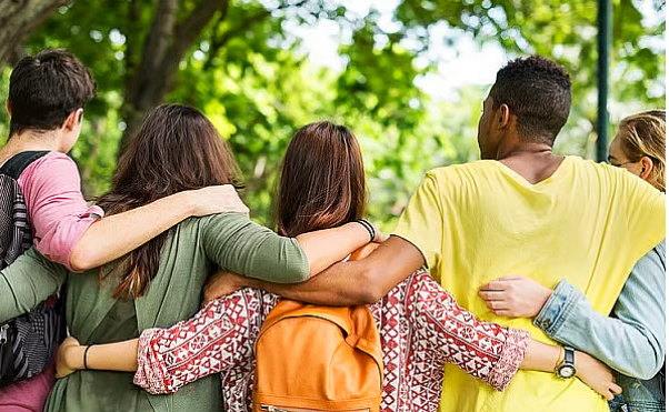 Can teenagers get summer jobs in UAE? What law says