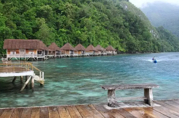 Earthquake of magnitude 5.7 strikes Seram, Indonesia 