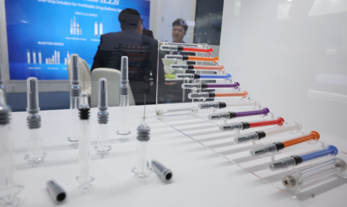 Korea's drug exports top $10 billion for first time in 2025