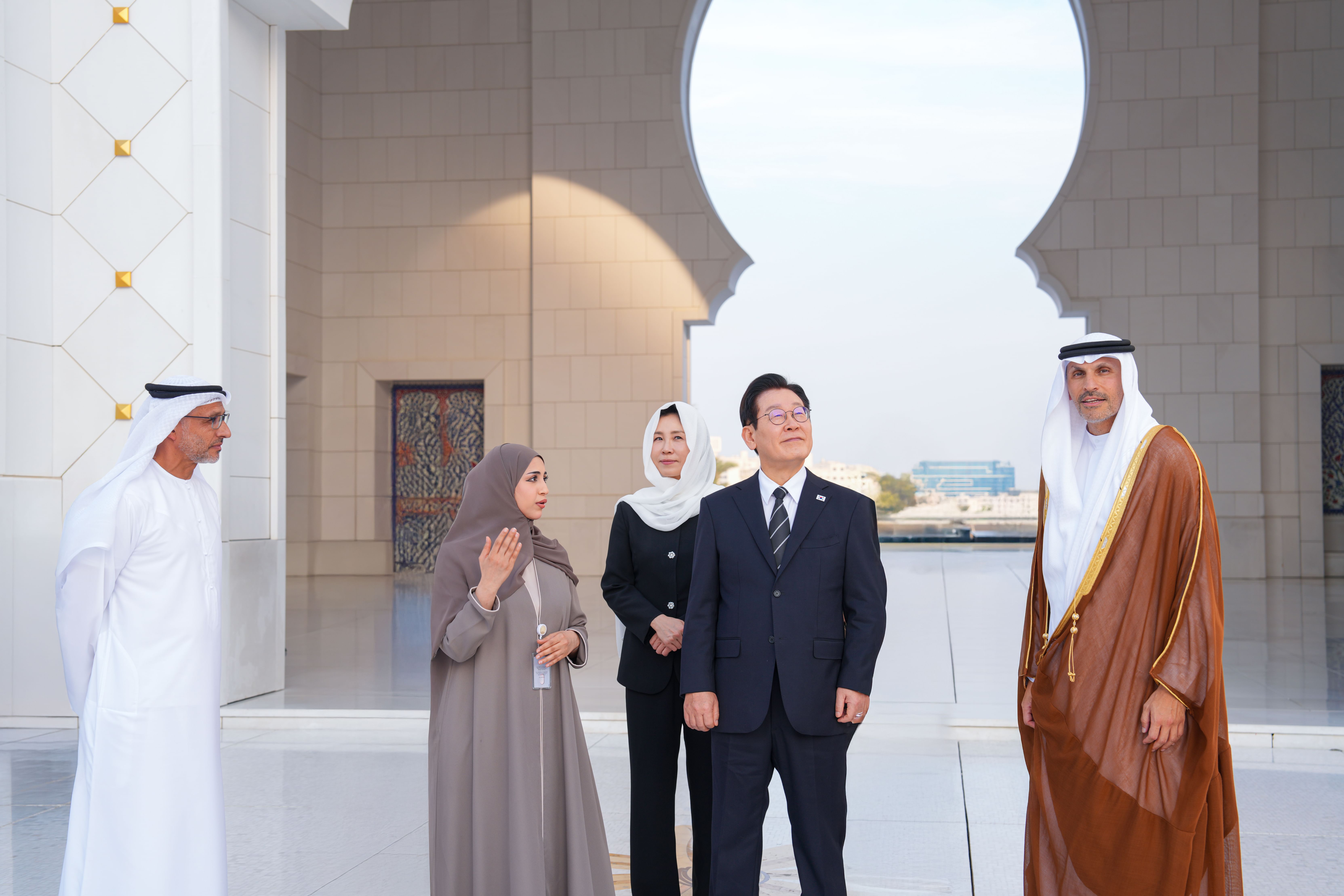 President of Republic of Korea visits Sheikh Zayed Grand Mosque in Abu Dhabi