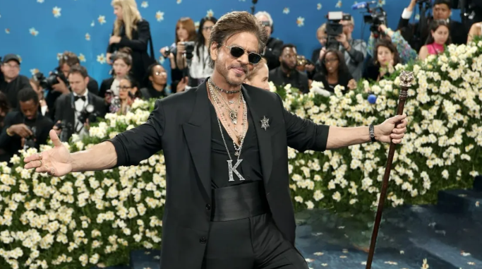 Shah Rukh Khan thanks Sabyasachi for his Met Gala debut