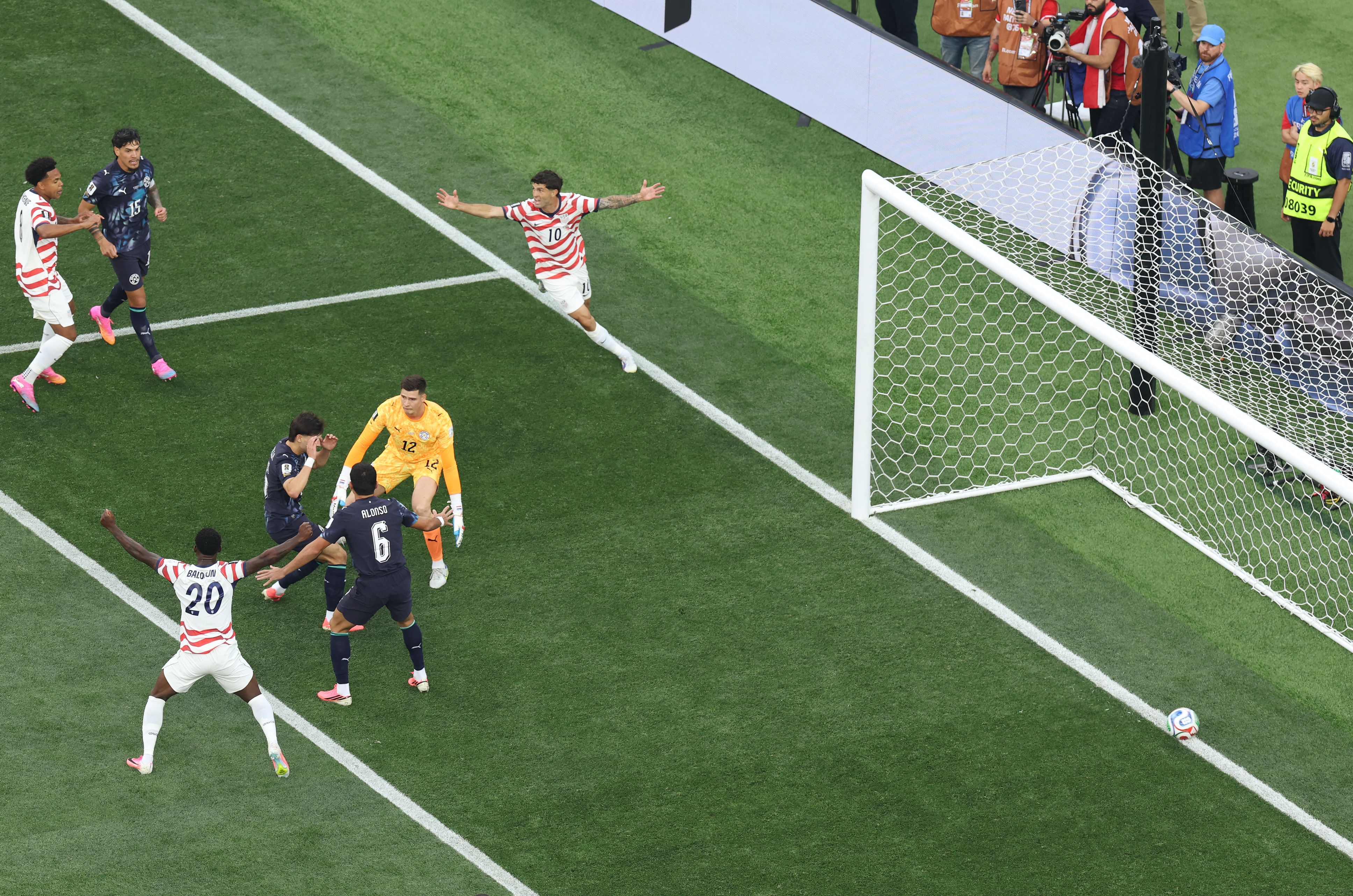 US thrash Paraguay 4-1 for dream World Cup start