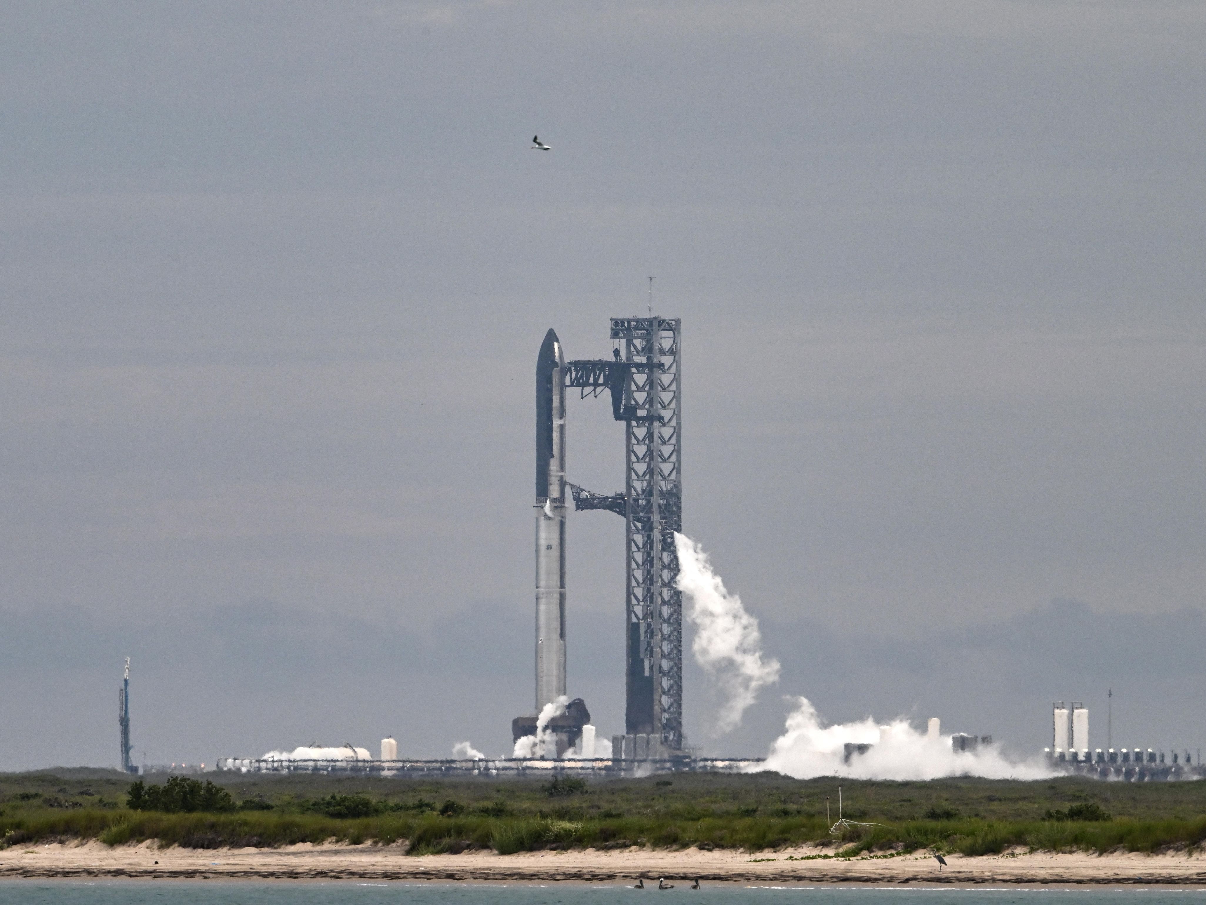 SpaceX postpones Starship test flight