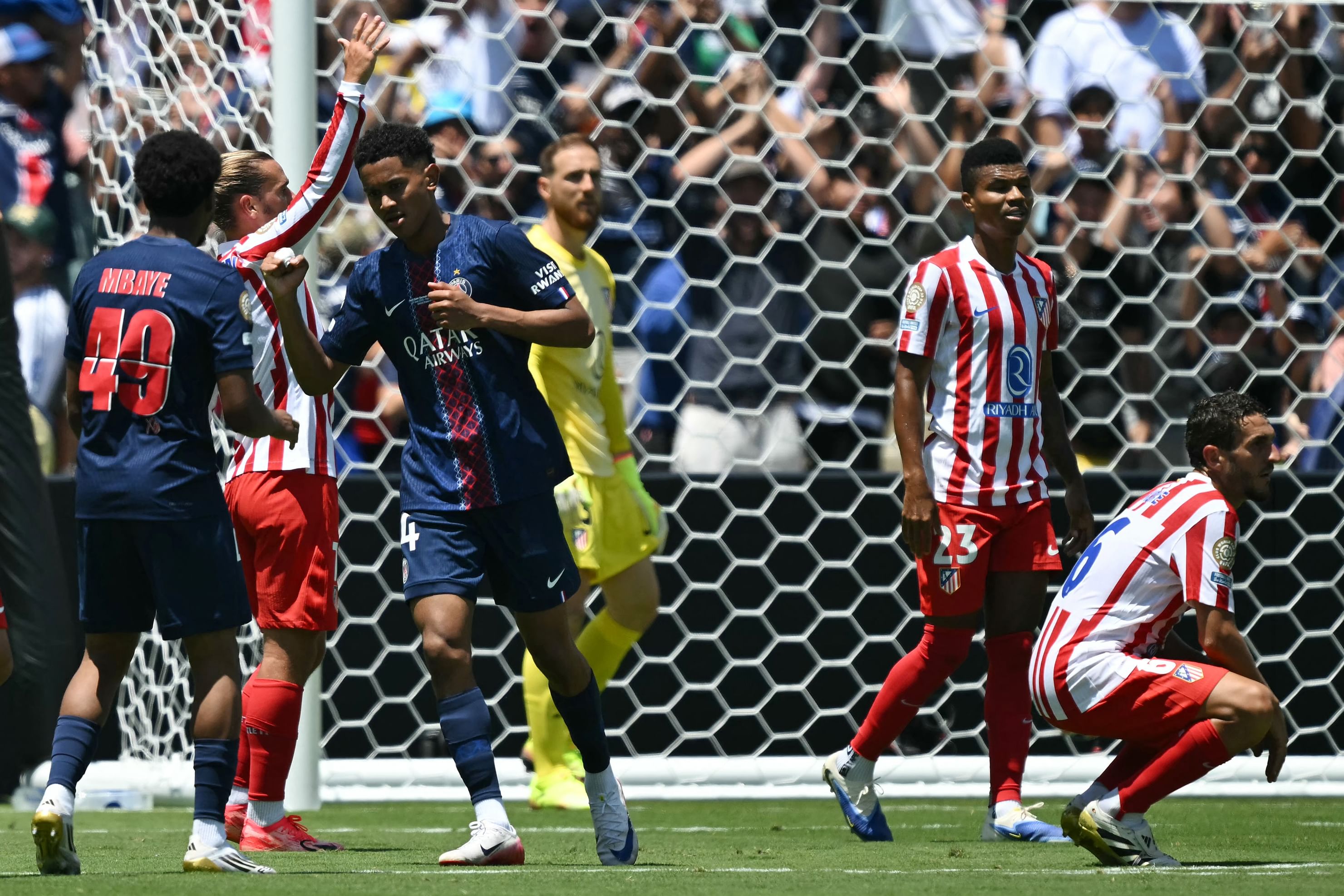 FIFA Club World Cup: Paris Saint-Germain, Botafogo win Group B opening matches