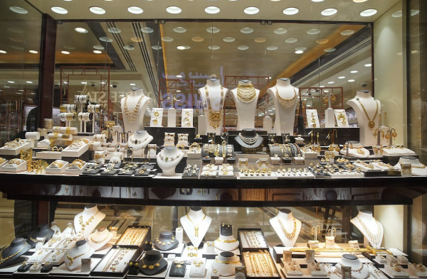 Dubai: Gold prices steady in early trade; 24K trading close to Dh610 per gram