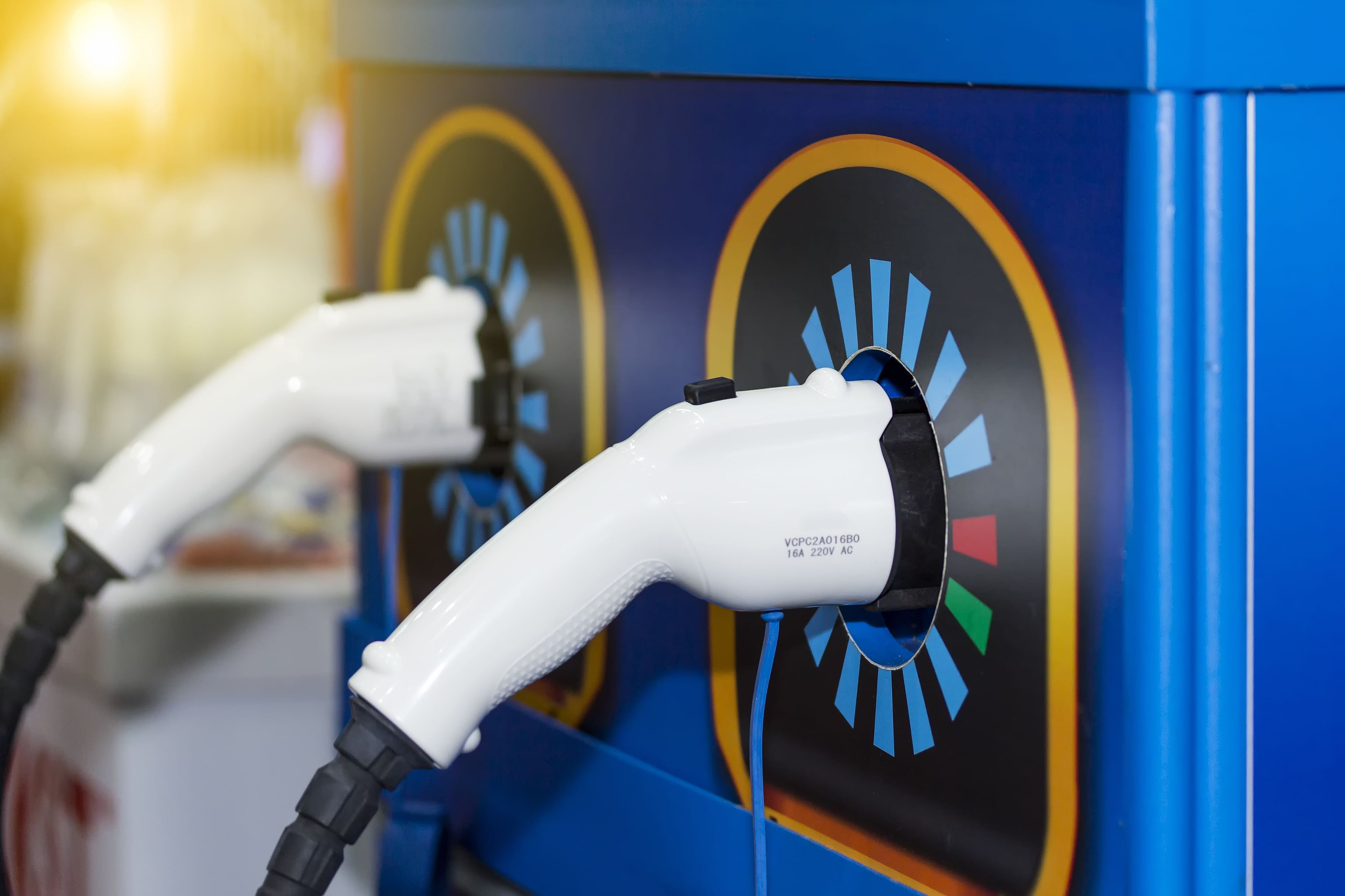 China operates world's largest EV charging network