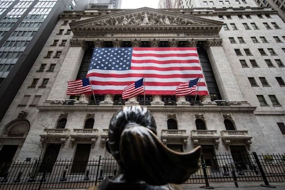 US stocks close higher on Wall Street