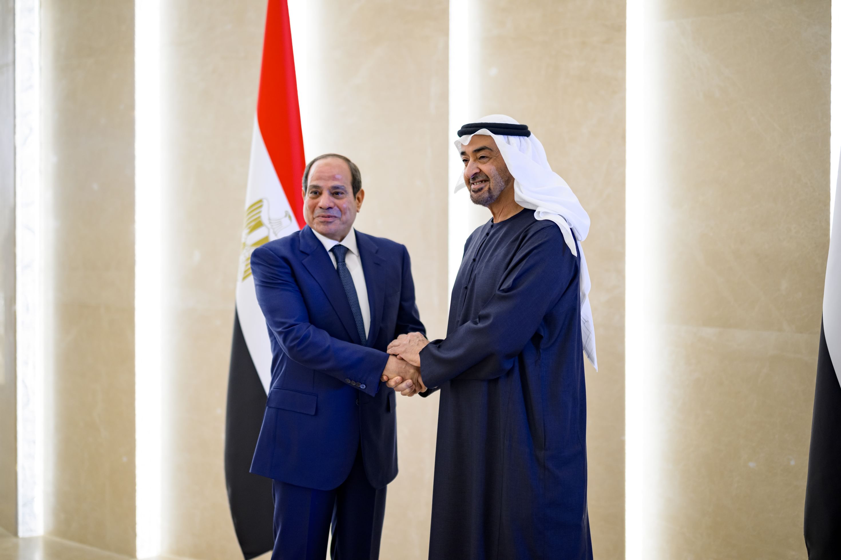 UAE President receives Egyptian President on arrival in Abu Dhabi