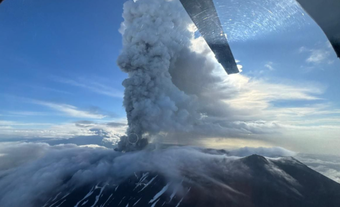Dormant Russia volcano erupts for first time in 450 years