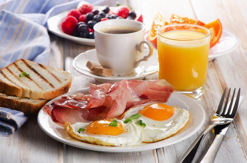 Why you should avoid eating breakfast late