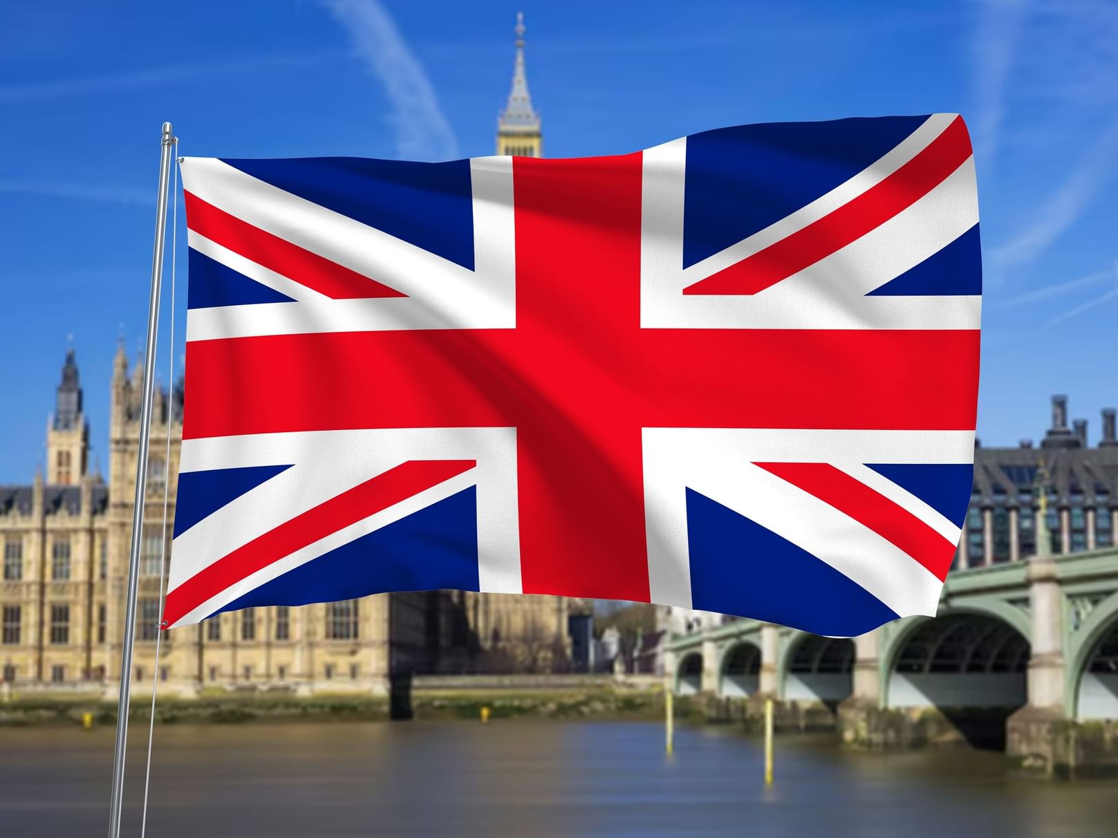 UK net migration drops to 204,000 in June 2025