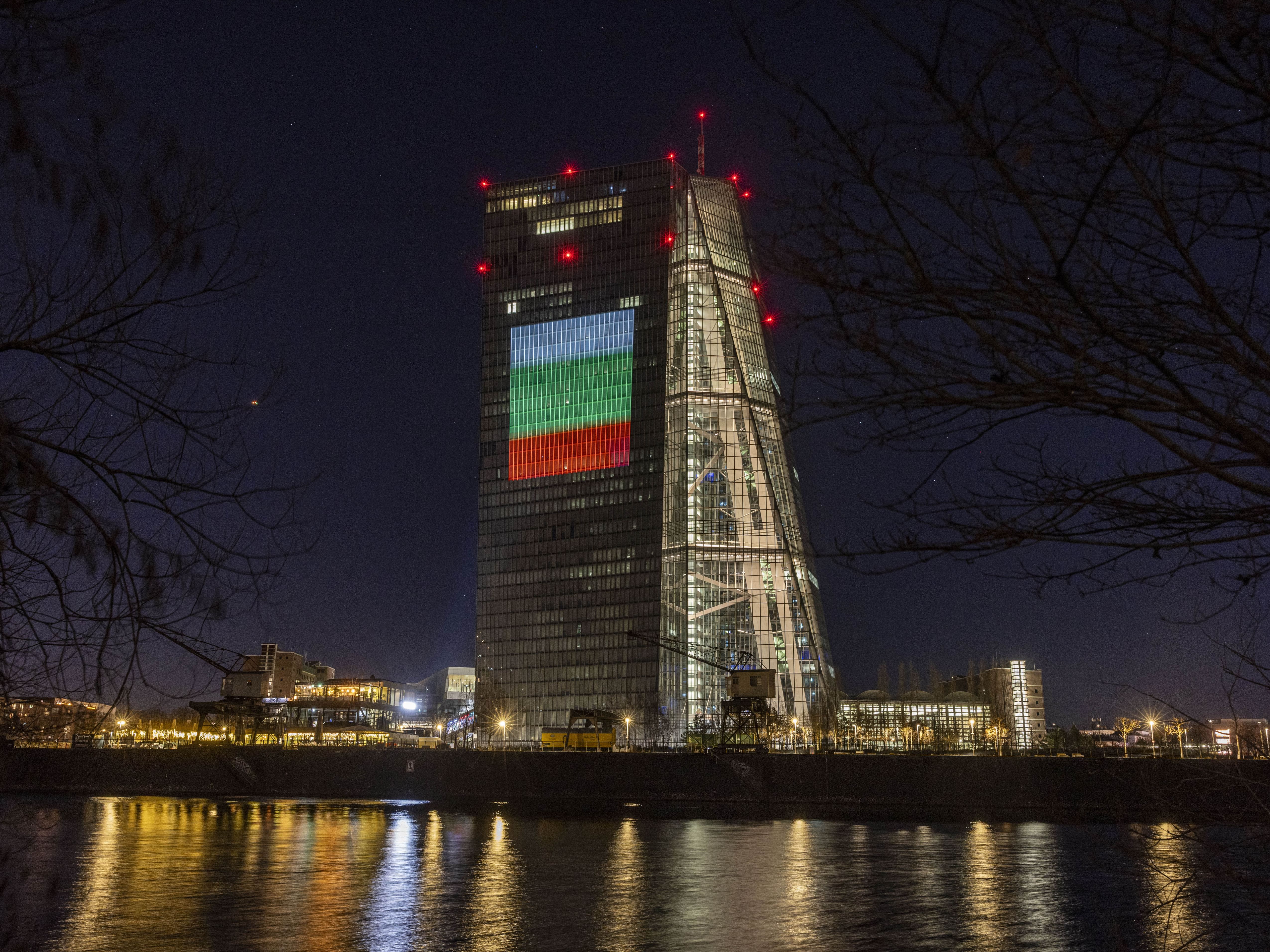 Bulgaria to adopt euro from January 1