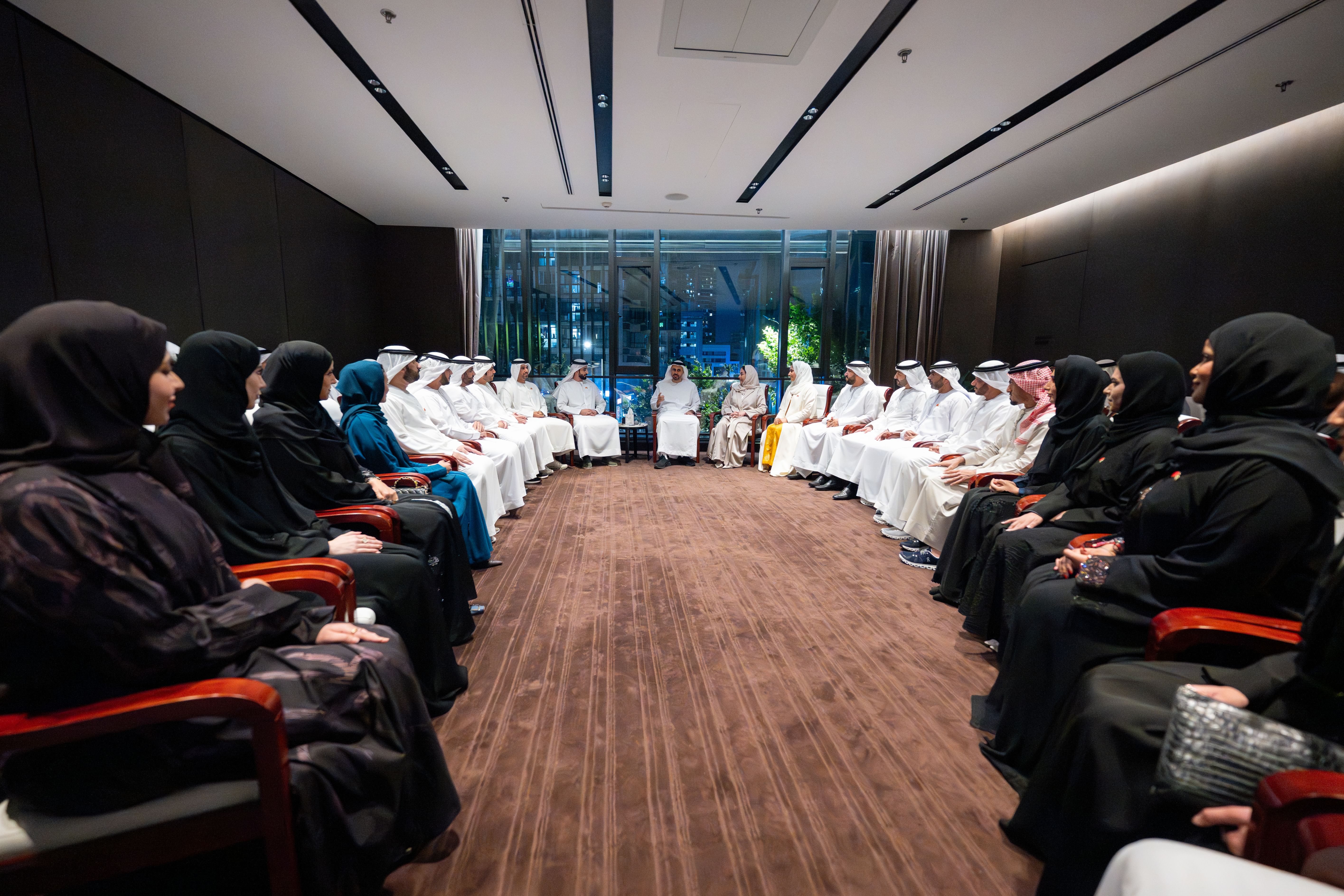 Theyab bin Mohamed bin Zayed meets participants of First UAE Second-Tier Leadership Executive Programme in China