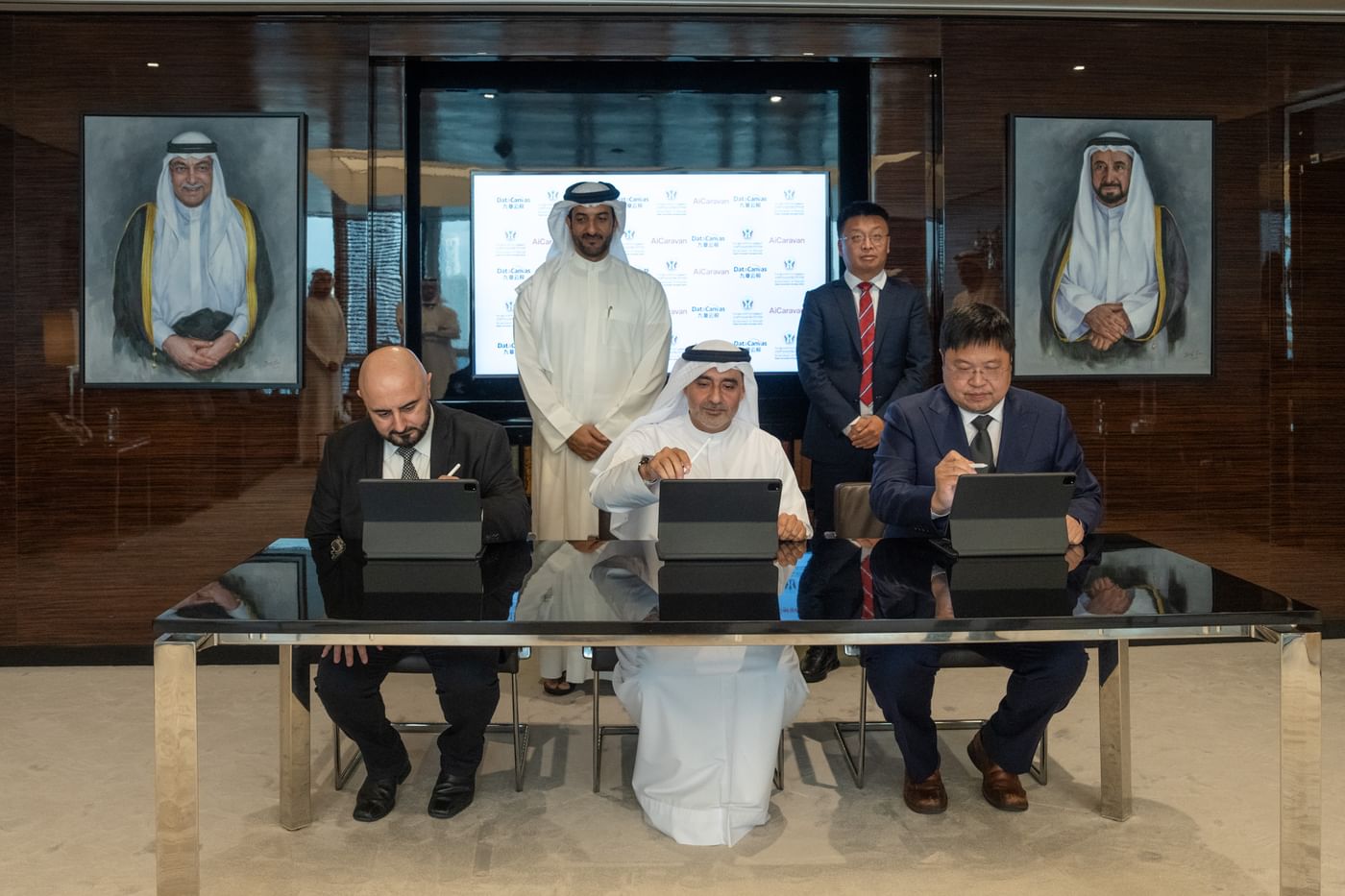 Sultan bin Ahmed witnesses agreement signing to explore establishing data centres in Sharja