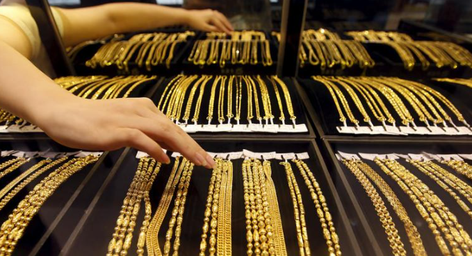Dubai: Gold prices after hitting nearly 4-week high
