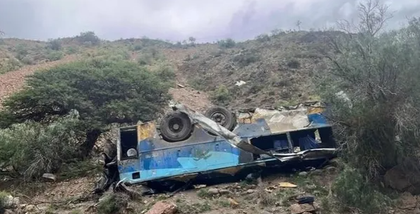 22 killed, 37 injured in bus collision in Niger