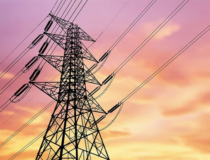 Egypt orders early closing hours for shops and restaurants to cut energy use