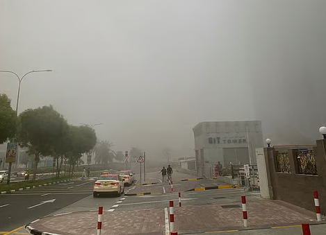 Fog alert issued in Abu Dhabi, rough seas NCM warns