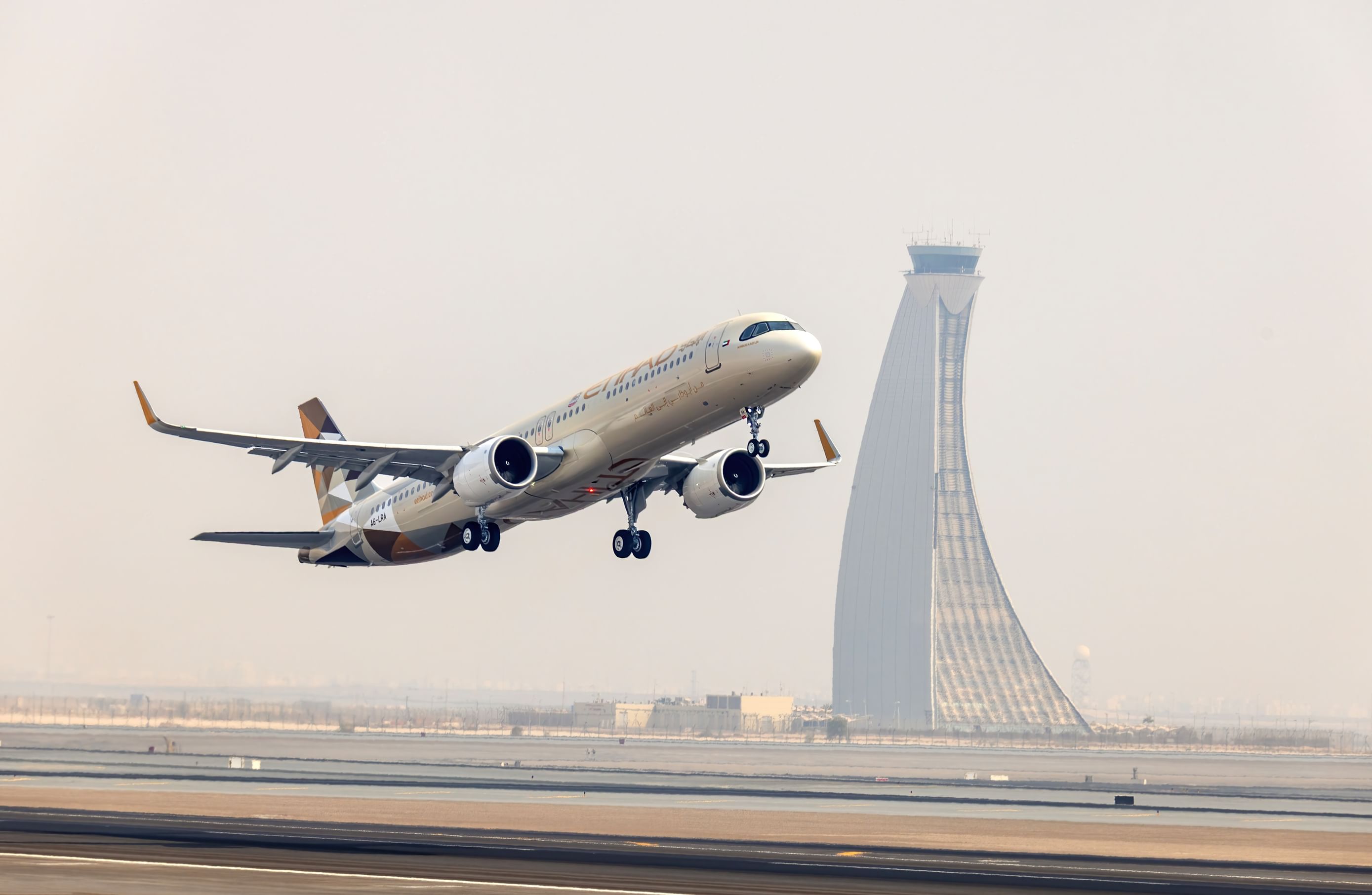 Etihad Airways carries 2.1 million passengers in November 2025