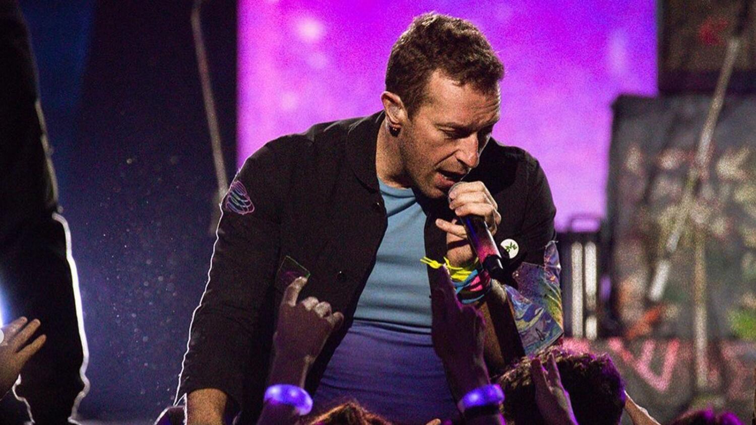 Coldplay's Chris Martin celebrates Indian Republic Day, sings 'Vande Mataram', 'Maa Tujhhe Salaam'