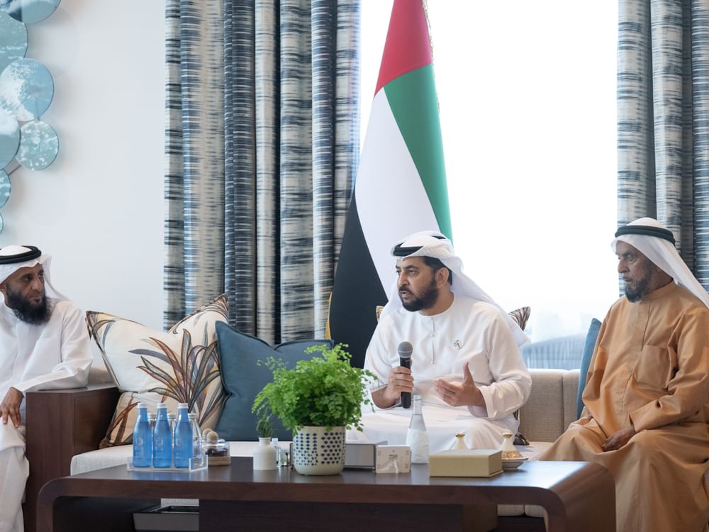 Hamdan bin Zayed receives senior citizens, officials, government employees