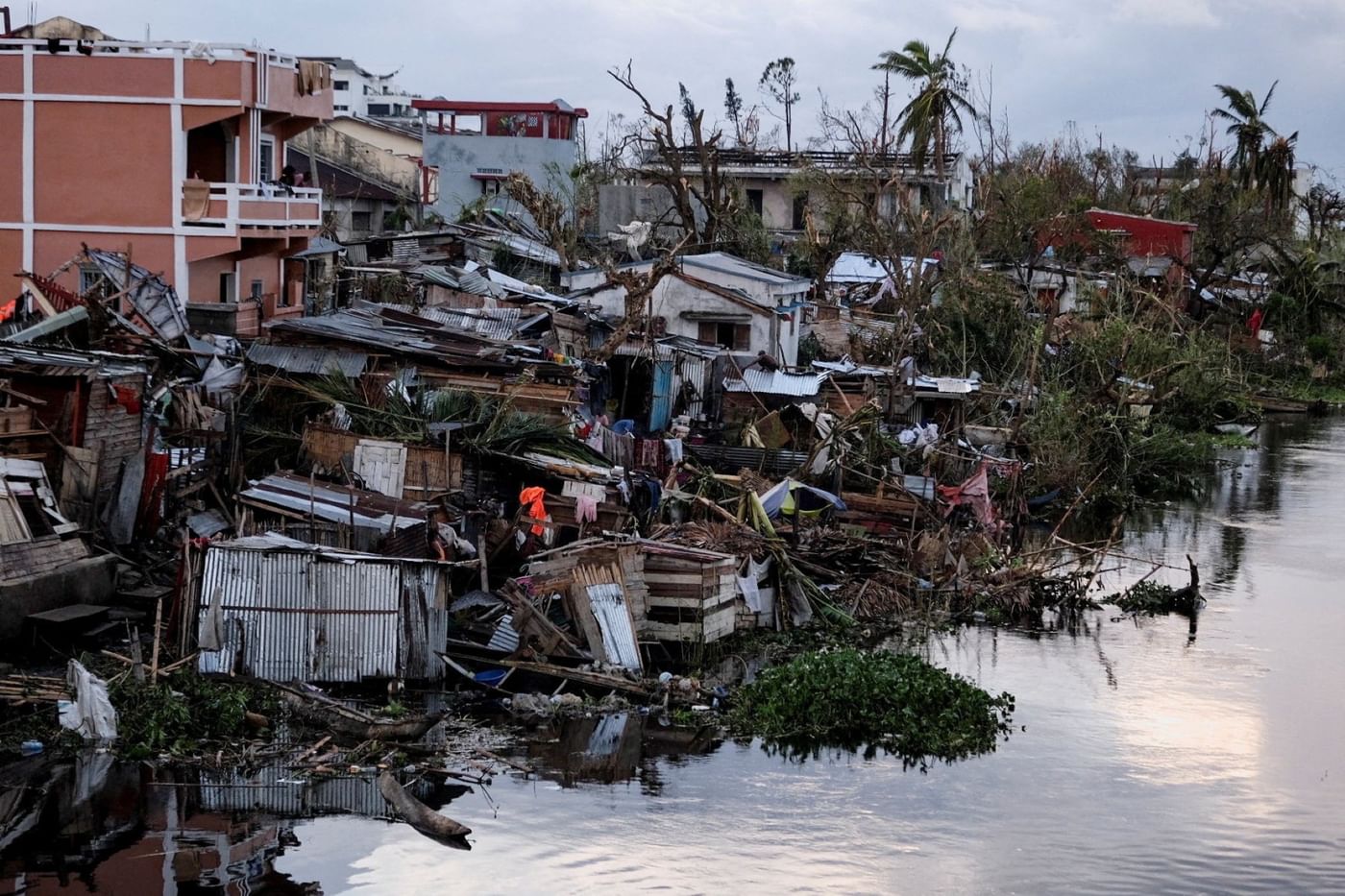 Cyclone Gezani kills four in Mozambique