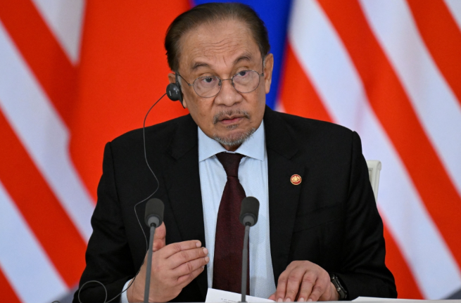 ASEAN nations taking steps to establish monetary fund: Malaysian PM 