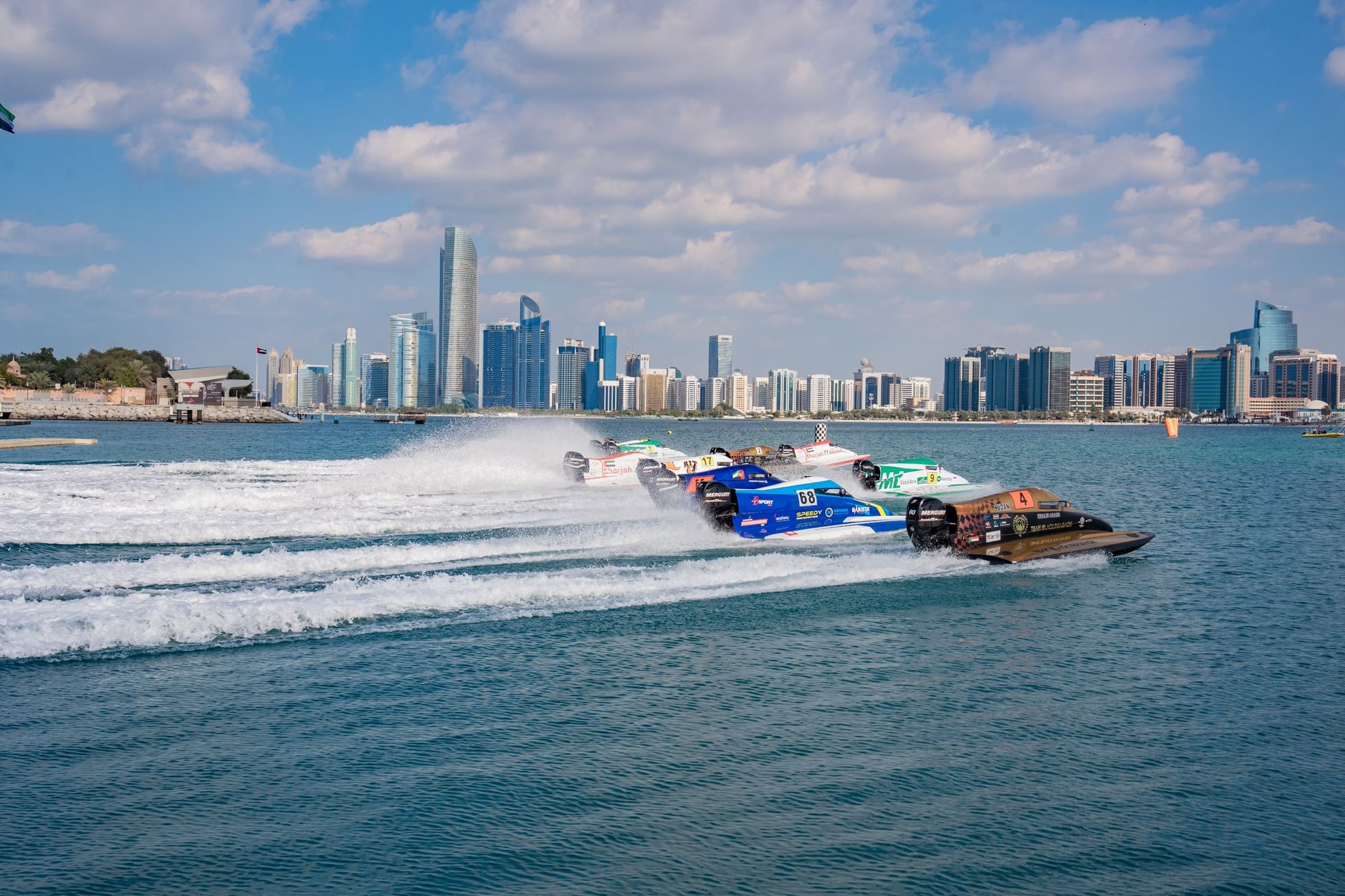 Abu Dhabi Marine Sports Club organises UAE Formula 4 Powerboat Championship