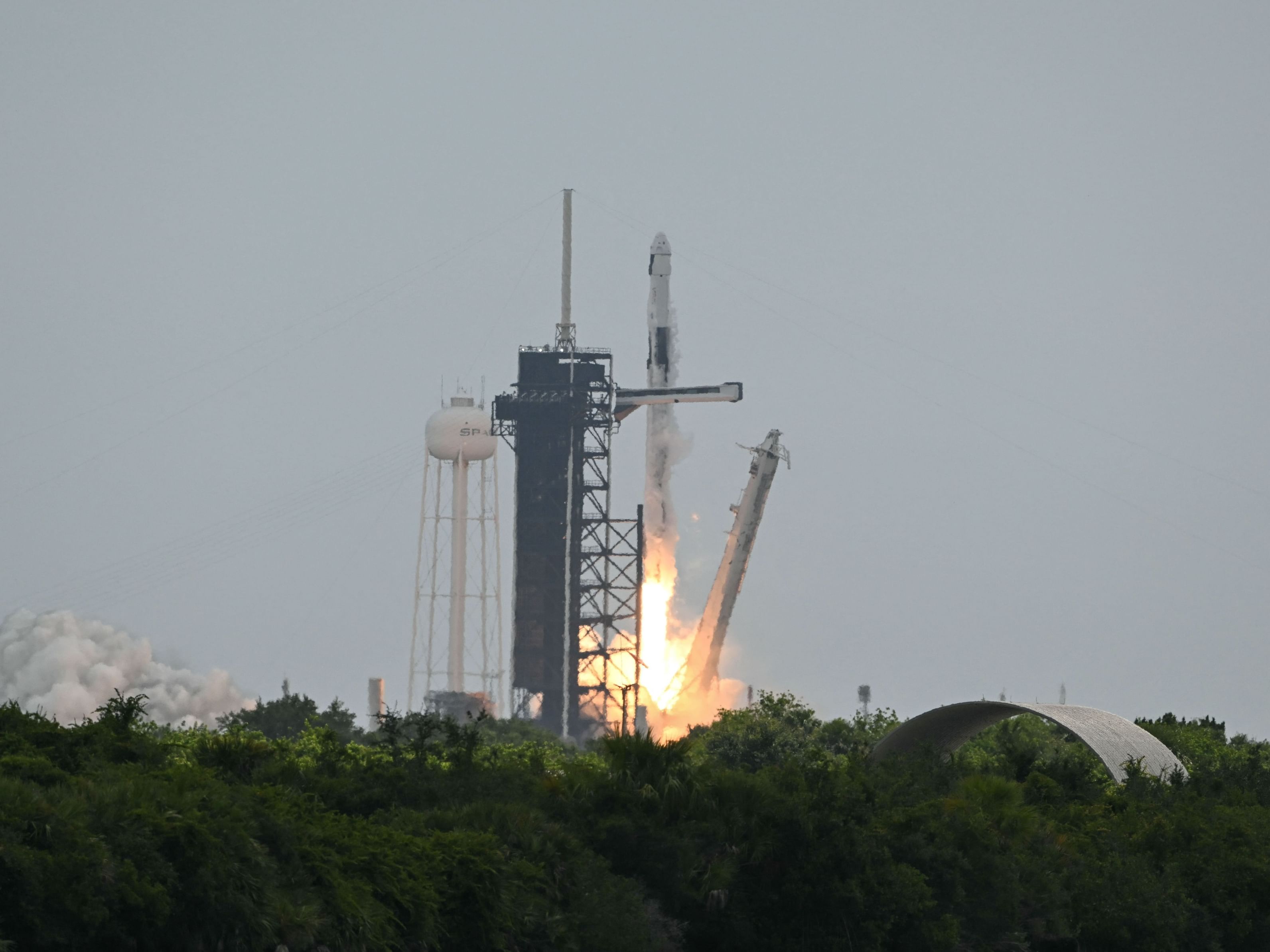 SpaceX launches CRS-33 mission, delivering 2,270kg of cargo to ISS
