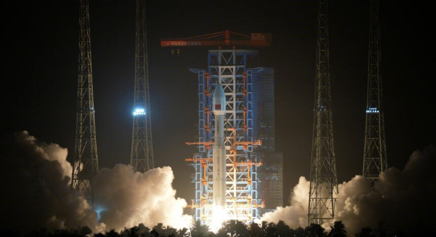 China launches low Earth orbit satellite group