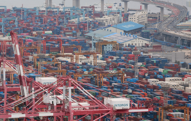 Seoul's industrial output, retail sales decline in Q1