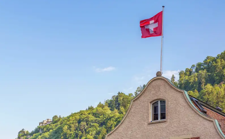 Swiss voters decide on ten million population cap