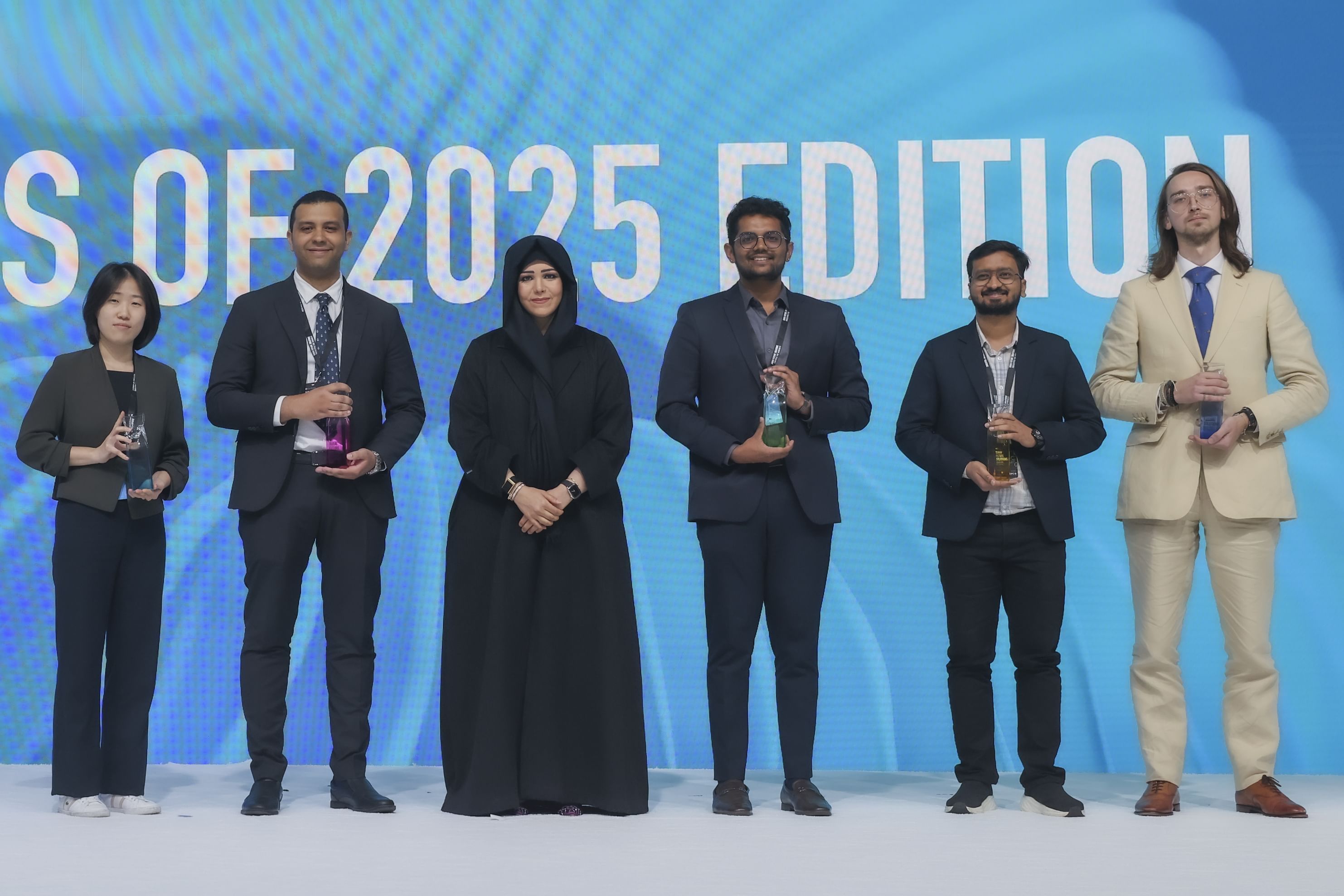 Latifa bint Mohammed honours five outstanding student innovators during ‘Dubai Future Solutions – Prototypes for Humanity’ exhibition