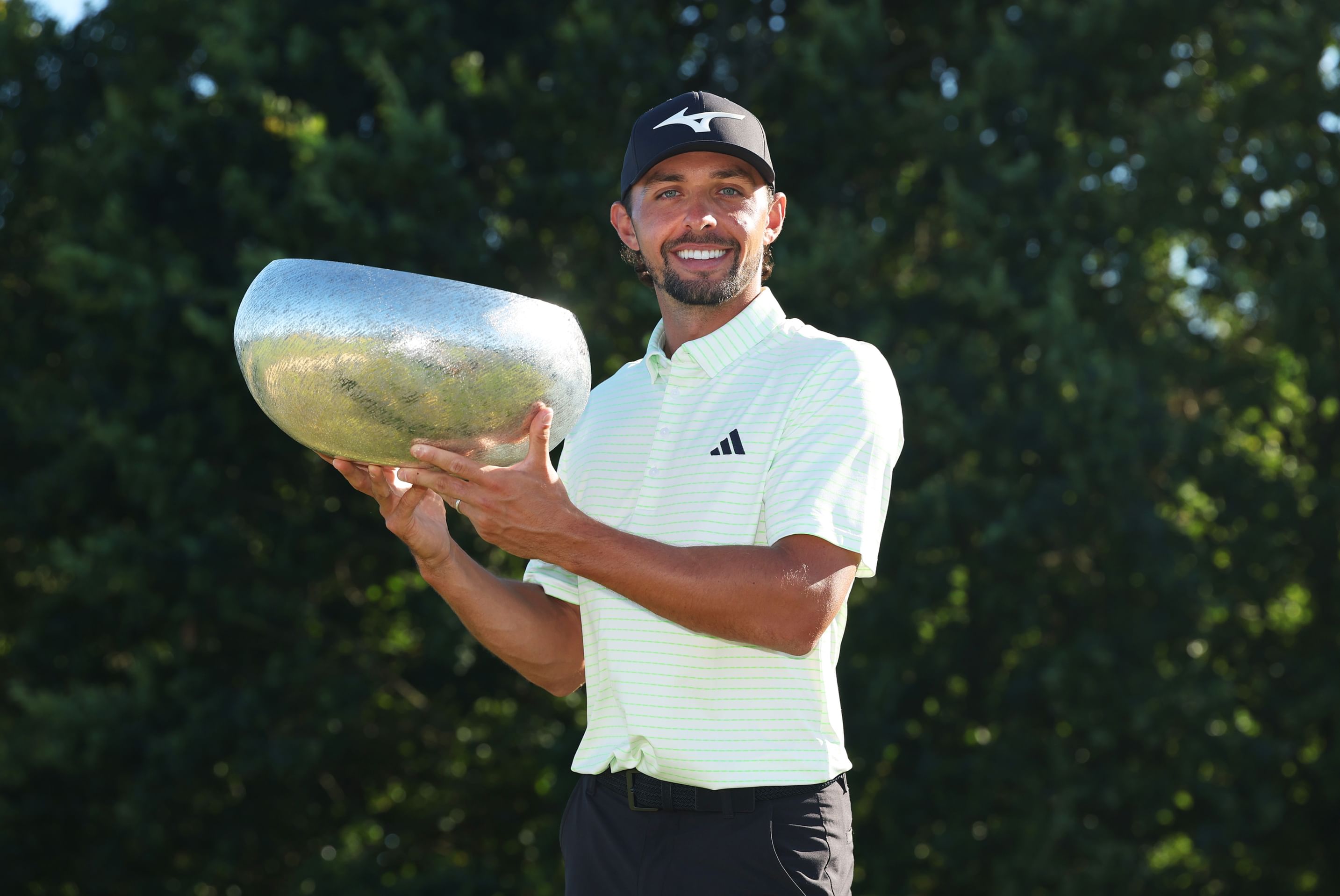 Penge crowned closing champion on DP World Tour